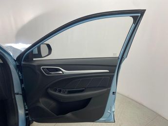 MG MG ZS 44.5kWh Exclusive (143 ps) - HEATED SEATS - NAV - BLIND SPOT ASS