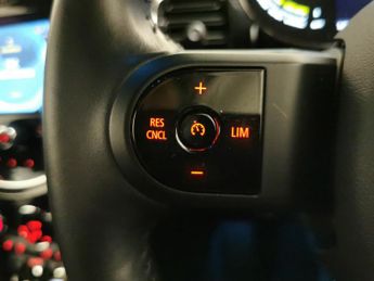 Mini Electric Hatch Cooper SE 32.6kWh Level 2 (184 ps) - REVERSE CAM - NAV - HEATED 