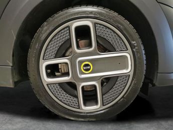 Mini Electric Hatch Cooper SE 32.6kWh Level 2 (184 ps) - REVERSE CAM - NAV - HEATED 