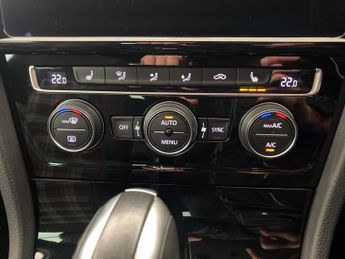 Volkswagen Golf 2.0 TSI GPF GTI Performance DSG (245 ps) - REVERSE CAM - HEATED 