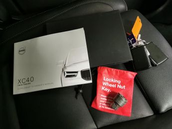 Volvo XC40 1.5h T5 Twin Engine Recharge 10.7kWh Inscription Pro Plug-in (26