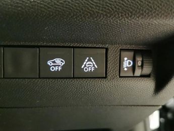 Peugeot E-2008 50kWh Active Premium (136 ps) - CRUISE - SPEED LIMIT RECOG - AIR