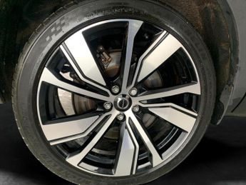 Volvo XC40 Recharge Twin 78kWh Pro AWD (408 ps) - HK AUDIO - SURROUND VIEW