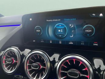 Mercedes-Benz EQA EQA 250+ 70.5kWh Sport (190 ps) - NAV - HEATED LEATHER - MIRROR 