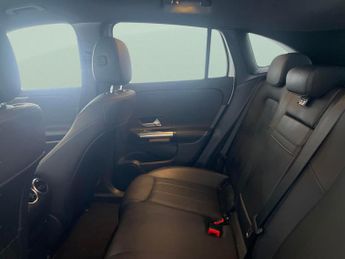 Mercedes-Benz EQA EQA 250+ 70.5kWh Sport (190 ps) - NAV - HEATED LEATHER - MIRROR 