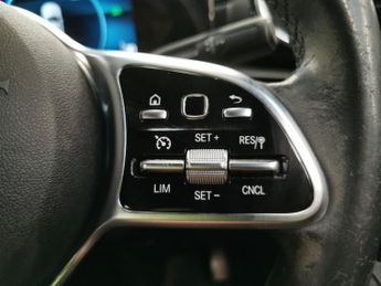 Mercedes-Benz A Class 1.5 A180d Sport 7G-DCT (116 ps) - HEATED SEATS - COMFORT PACK