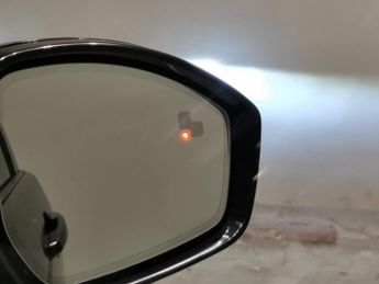 Land Rover Discovery Sport 1.5 P300e 12.2kWh R-Dynamic SE Plug-in 4WD (309 ps) - CARPLAY