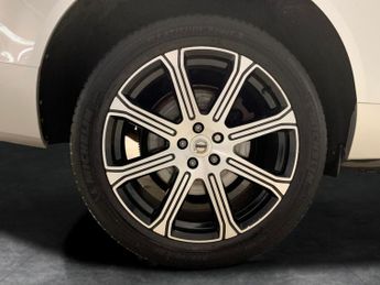 Volvo XC60 2.0 T5 Inscription Pro AWD (250 ps) - INTELLISAFE SURROUND - DAR