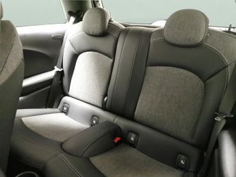 Mini Electric Hatch Cooper SE 32.6kWh Level 2 (184 ps) - REVERSE CAM - NAV - HEATED 