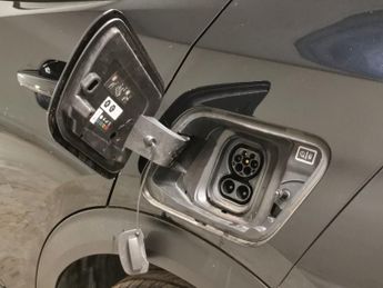 Peugeot E-2008 50kWh Active Premium (136 ps) - CRUISE - SPEED LIMIT RECOG - AIR