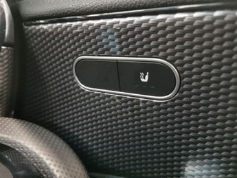 Mercedes-Benz A Class 1.5 A180d Sport 7G-DCT (116 ps) - HEATED SEATS - COMFORT PACK