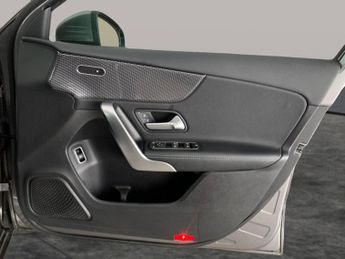 Mercedes-Benz A Class 1.5 A180d Sport 7G-DCT (116 ps) - HEATED SEATS - COMFORT PACK