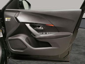 Peugeot E-2008 50kWh Active Premium (136 ps) - CRUISE - SPEED LIMIT RECOG - AIR