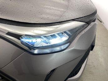 Toyota C-HR 1.8 VVT-h Design CVT (122 ps) - HEATED SEATS - LANE DEPARTURE AL