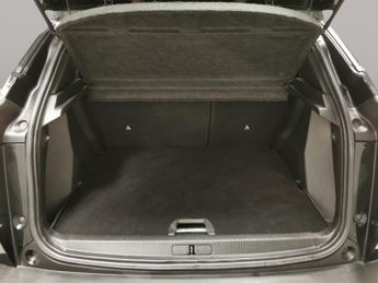 Peugeot E-2008 50kWh Active Premium (136 ps) - CRUISE - SPEED LIMIT RECOG - AIR