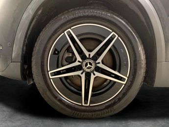 Mercedes-Benz EQA EQA 250+ 70.5kWh AMG Line (190 ps) - ADAPTIVE LIGHTS - HEATED LE