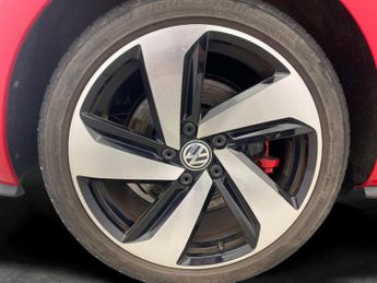 Volkswagen Golf 2.0 TSI GPF GTI Performance DSG (245 ps) - REVERSE CAM - HEATED 