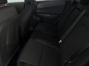 Hyundai Kona 64kWh Premium (7kW Charger) (204 ps) - NAV - BLIND SPOT ASSIST