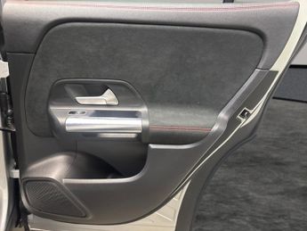 Mercedes-Benz EQA EQA 250 66.5kWh AMG Line (190 ps) - ADAPTIVE LIGHTS - HEATED LEA