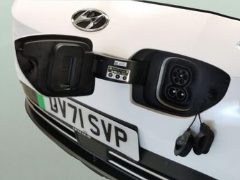 Hyundai Kona 64kWh Premium (10.5kW Charger) (204 ps) - HEATED SEATS - HEATED 