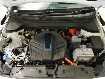 Hyundai Kona 64kWh Premium (10.5kW Charger) (204 ps) - HEATED SEATS - HEATED 