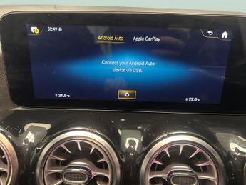 Mercedes-Benz EQA EQA 250 66.5kWh AMG Line (190 ps) - ADAPTIVE LIGHTS - HEATED LEA