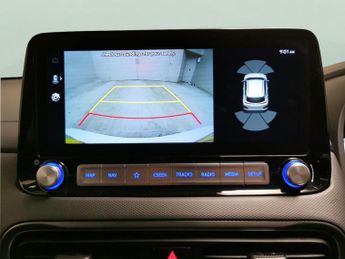 Hyundai Kona 64kWh Premium (10.5kW Charger) (204 ps) - HEATED SEATS - HEATED 