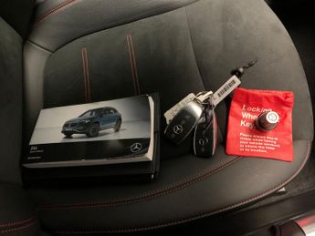 Mercedes-Benz EQA EQA 250+ 70.5kWh AMG Line (190 ps) - ADAPTIVE LIGHTS - HEATED LE