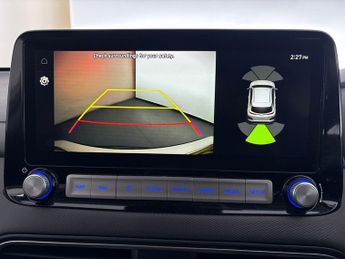 Hyundai Kona 64kWh Premium (7kW Charger) (204 ps) - NAV - BLIND SPOT ASSIST