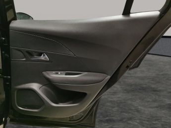 Peugeot E-2008 50kWh Active Premium (136 ps) - CRUISE - SPEED LIMIT RECOG - AIR