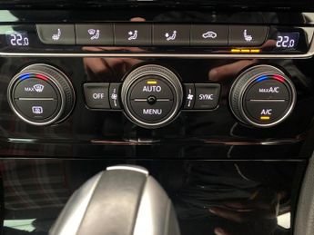 Volkswagen Golf 2.0 TSI GPF GTI Performance DSG (245 ps) - REVERSE CAM - HEATED 