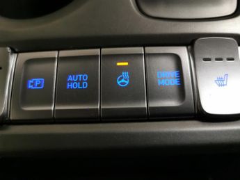 Hyundai Kona 64kWh Premium (10.5kW Charger) (204 ps) - HEATED SEATS - HEATED 
