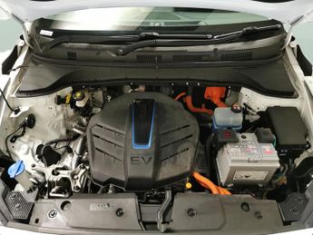 Hyundai Kona 64kWh Premium (10.5kW Charger) (204 ps) - HEATED SEATS - HEATED 