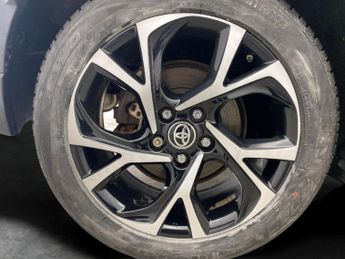 Toyota C-HR 1.8 VVT-h Design CVT (122 ps) - HEATED SEATS - LANE DEPARTURE AL