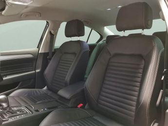 Volkswagen Passat 1.4 TSI 13kWh GTE Plug-in DSG (218 ps) - NAV - LED - VIENNA LEAT