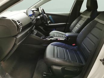 Citroen e-C4 50kWh Shine Plus (136 ps) - HEATED STEERING - BLIND SPOT ASSIST 