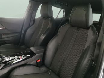 Peugeot E-2008 50kWh GT Line (136 ps) - HEATED SEATS - LANE DEPARTURE  - BLUETO
