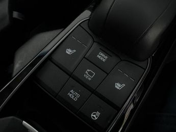 Hyundai Ioniq 38.3kWh Premium (136 ps) - REVERSE CAM - NAV - HEATED SEATS