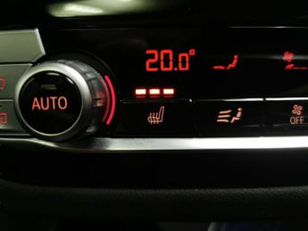 BMW iX3 80kWh Premier Edition (286 ps) - LEATHER - HEATED SEATS - NAV