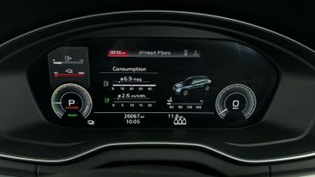 Audi Q5 2.0 TFSIe 50 S line Plug-in S Tronic quattro 17.9kWh (299 ps) - 