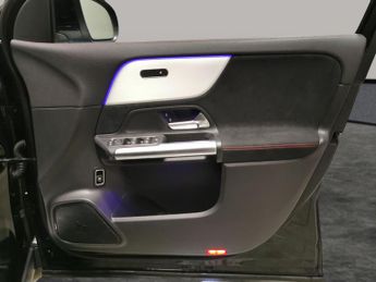 Mercedes-Benz EQA EQA 250+ 70.5kWh AMG Line (Premium) (190 ps) - NAV - ADAPTIVE LI