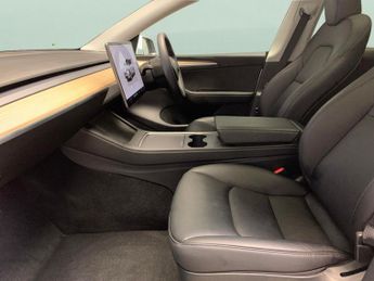 Tesla Model Y SUV RWD (346 ps) - LED - REVERSE CAM - NAV