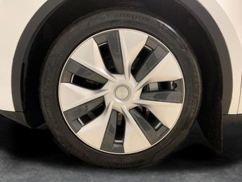 Tesla Model Y SUV RWD (346 ps) - LED - REVERSE CAM - NAV