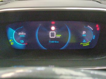 Peugeot E-2008 50kWh GT Line (136 ps) - HEATED SEATS - LANE DEPARTURE  - BLUETO
