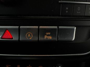 Mercedes-Benz CLA 2.1 CLA220d AMG Line Coupe 7G-DCT (177 ps) - PADDLE SHIFT - CLIM