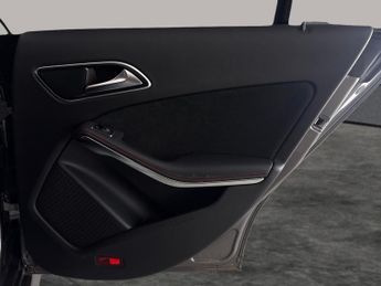 Mercedes-Benz CLA 2.1 CLA220d AMG Line Coupe 7G-DCT (177 ps) - DRIVING MODES - PAD