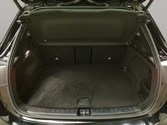 Mercedes-Benz EQA EQA 250+ 70.5kWh AMG Line (Premium) (190 ps) - NAV - ADAPTIVE LI