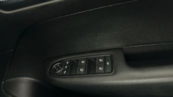 Renault Arkana 1.3 TCe MHEV Iconic EDC 2WD (140 ps) - CRUISE - SPEED LIMIT RECO