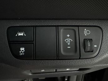 Hyundai Ioniq 38.3kWh Premium (136 ps) - REVERSE CAM - NAV - HEATED SEATS