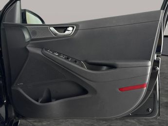 Hyundai Ioniq 38.3kWh Premium (136 ps) - REVERSE CAM - NAV - HEATED SEATS